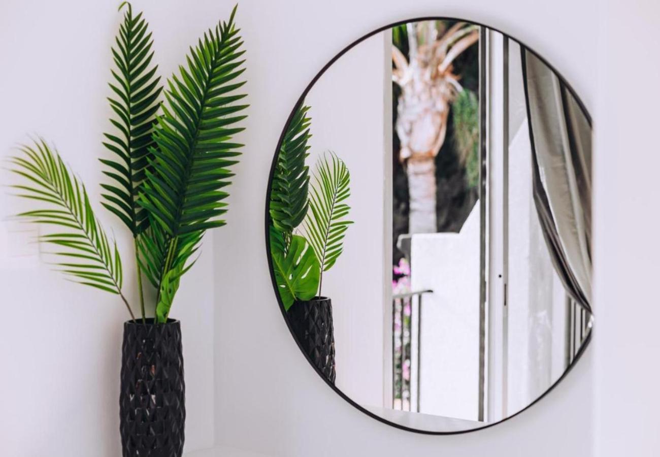 H&O Royal Townhouse In Center Paphos Apartment Bagian luar foto