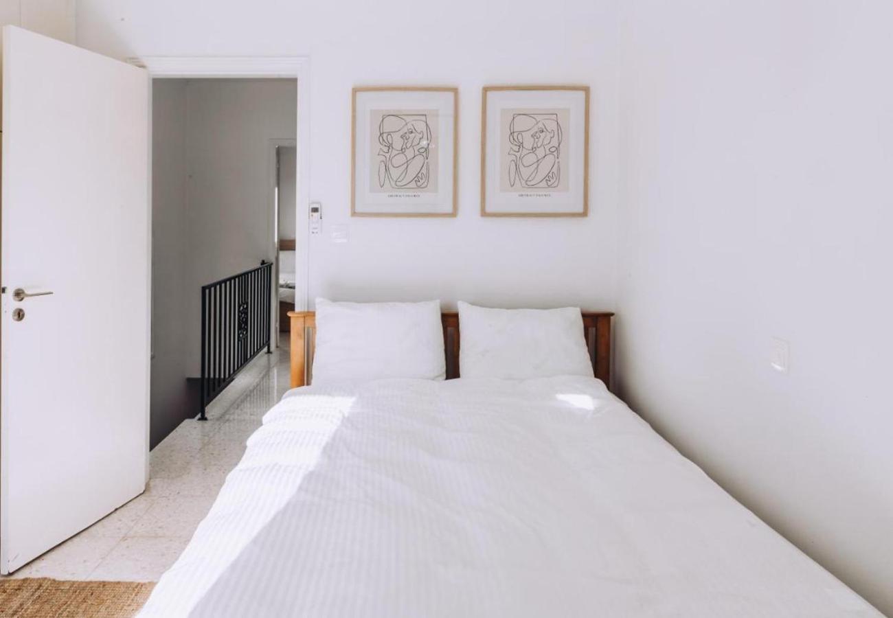 H&O Royal Townhouse In Center Paphos Apartment Bagian luar foto