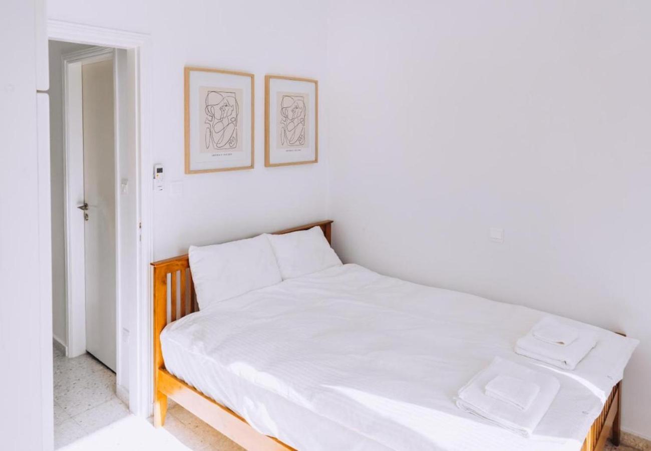 H&O Royal Townhouse In Center Paphos Apartment Bagian luar foto