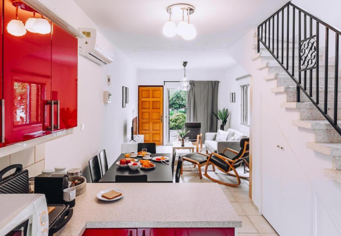 H&O Royal Townhouse In Center Paphos Apartment Bagian luar foto